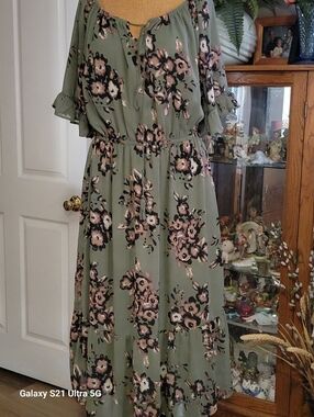 Anthology                               Olive Floral Maxi Dress
